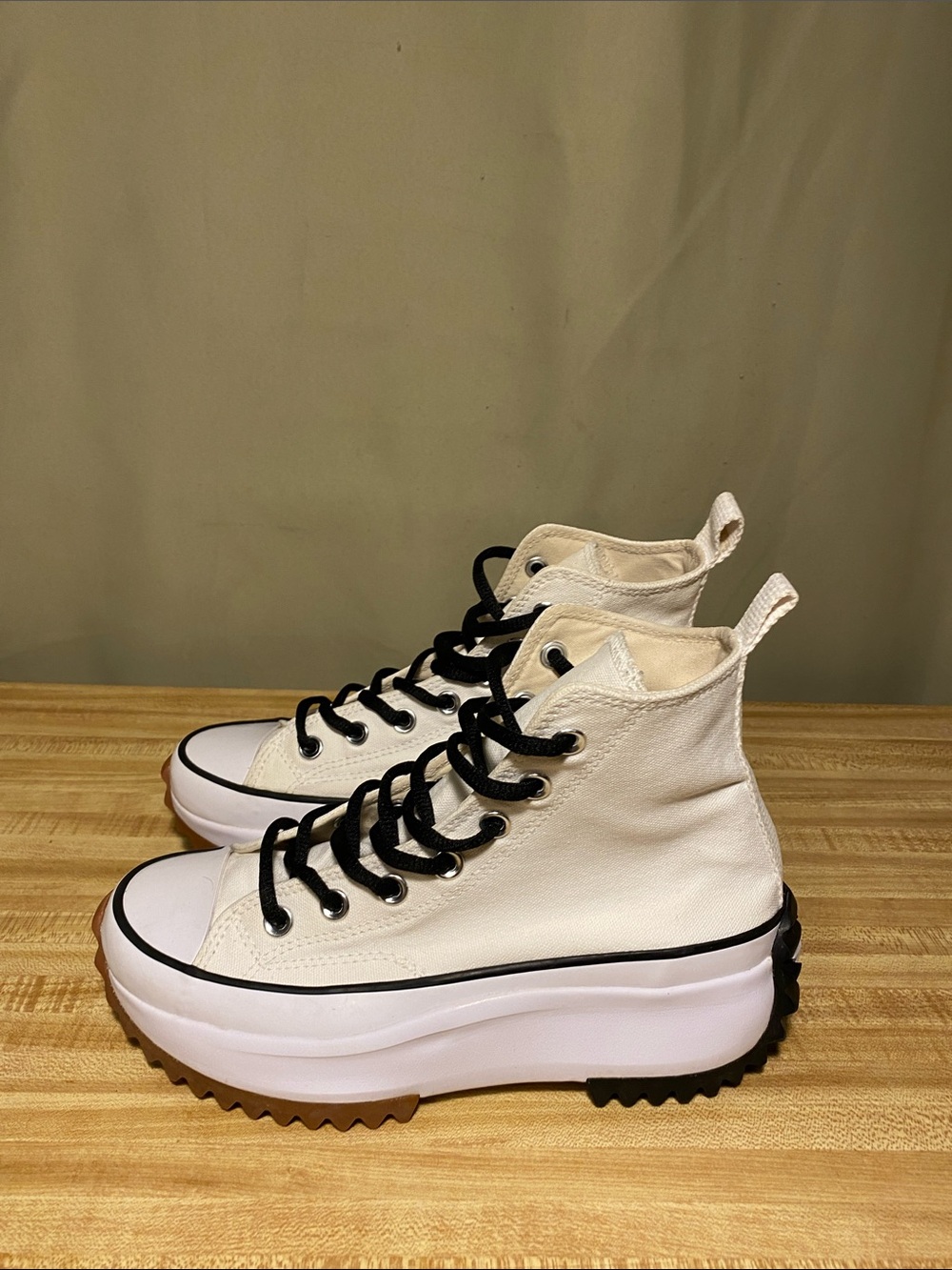 Converse Run Star Hike High Platform High Top Unisex Canvas Shoes WMNS 7 / M 5.5